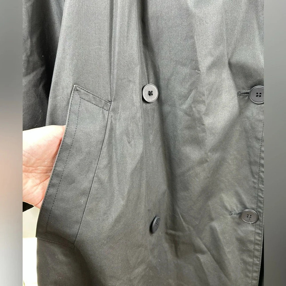 Aquascutum long trench coat, Large, black, belted, buttoned, Classic Windproof - Picture 6 of 10